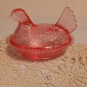 Vintage Inspired Indiana Glass Mold Pink Hen On Nest Dish ( Plastic)